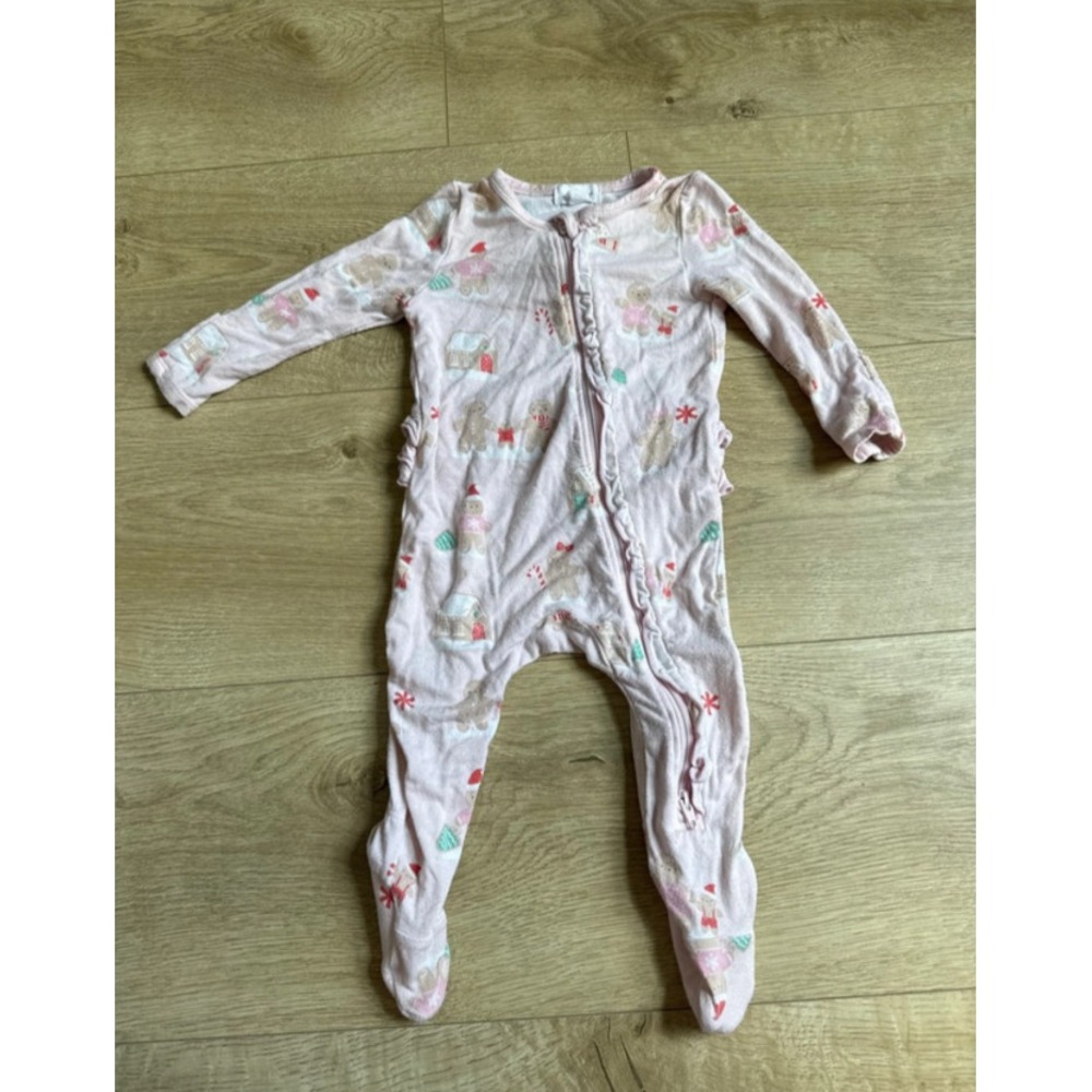 *HOLE* Baby Girl christmas Angel Dear sleeper full zip ruffle bamboo size 3-6M